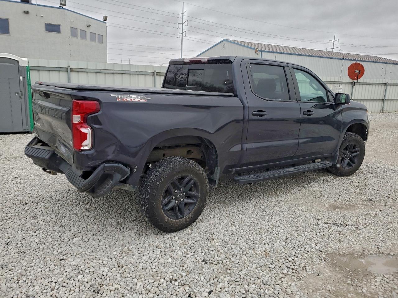2023 CHEVROLET SILVERADO K1500 LT TRAIL BOSS photo 3