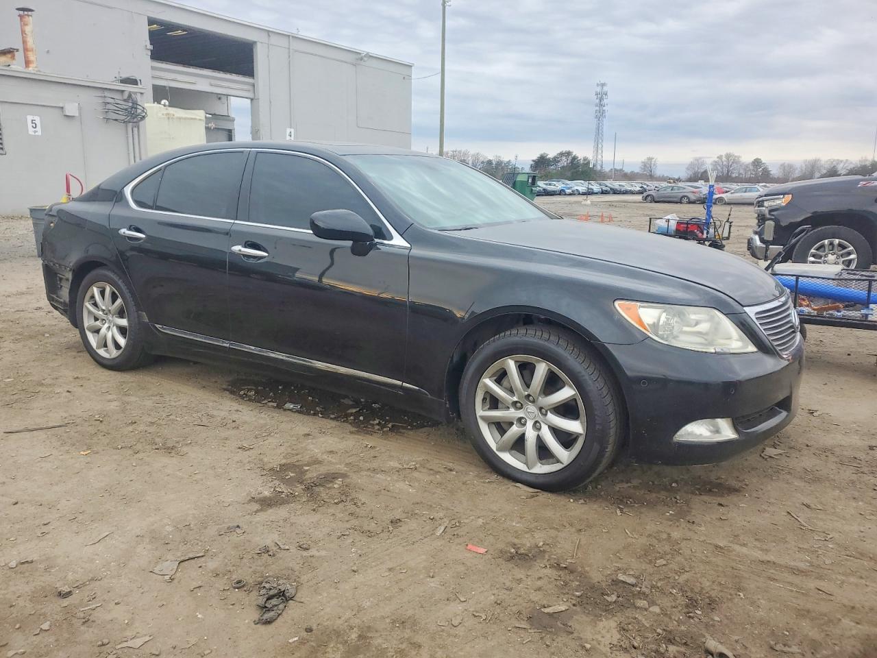 2008 LEXUS LS 460 photo 4