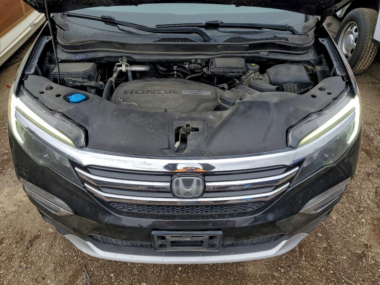 2016 HONDA PILOT ELITE photo 11