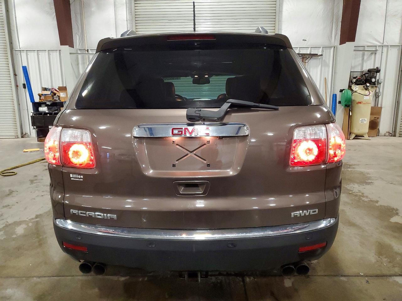 2011 GMC ACADIA SLT-2 photo 6