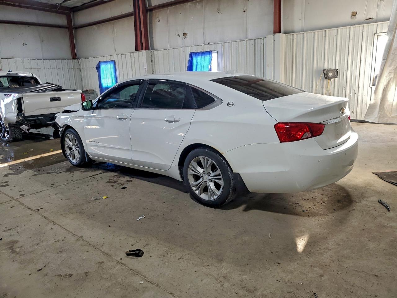 2014 CHEVROLET IMPALA LT photo 2