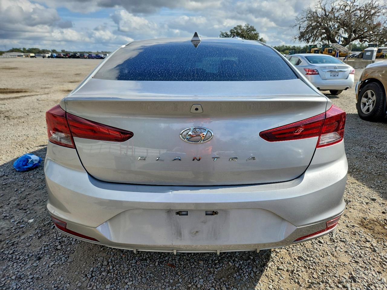 2020 HYUNDAI ELANTRA SEL photo 6