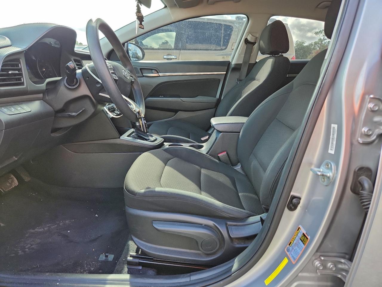 2020 HYUNDAI ELANTRA SEL photo 7