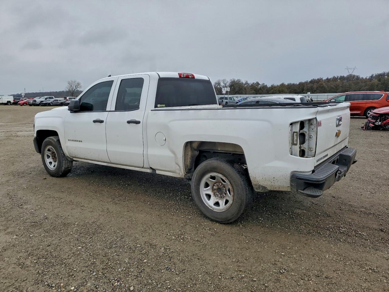2018 CHEVROLET SILVERADO C1500 photo 3