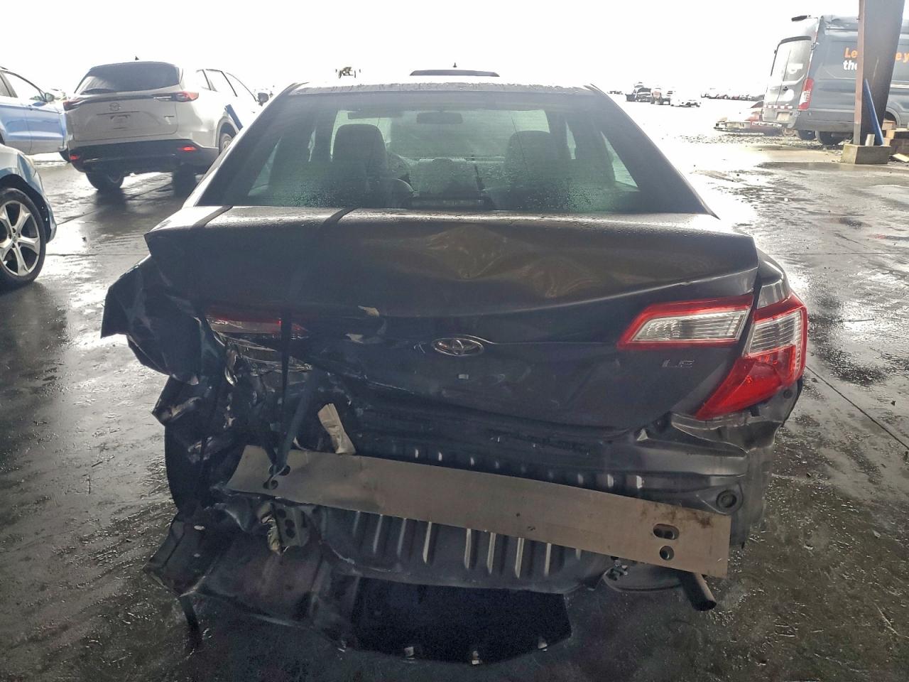 2013 TOYOTA CAMRY L photo 6