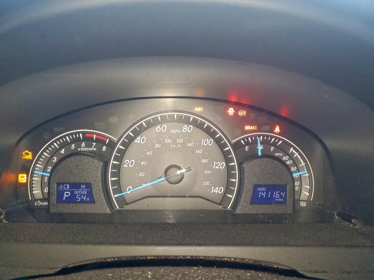 2013 TOYOTA CAMRY L photo 9
