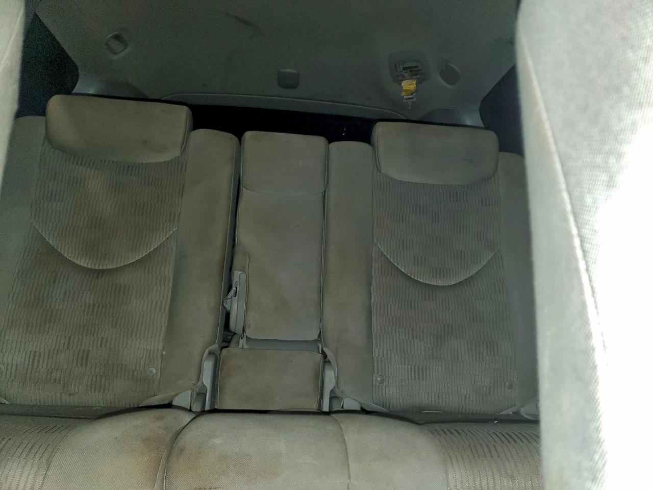 2011 TOYOTA RAV4 photo 10