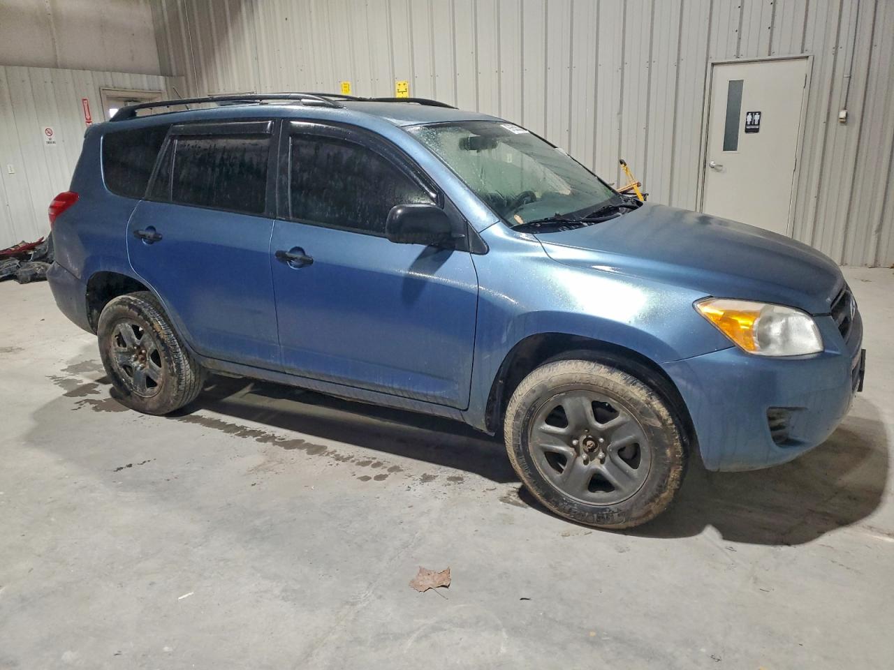 2011 TOYOTA RAV4 photo 4