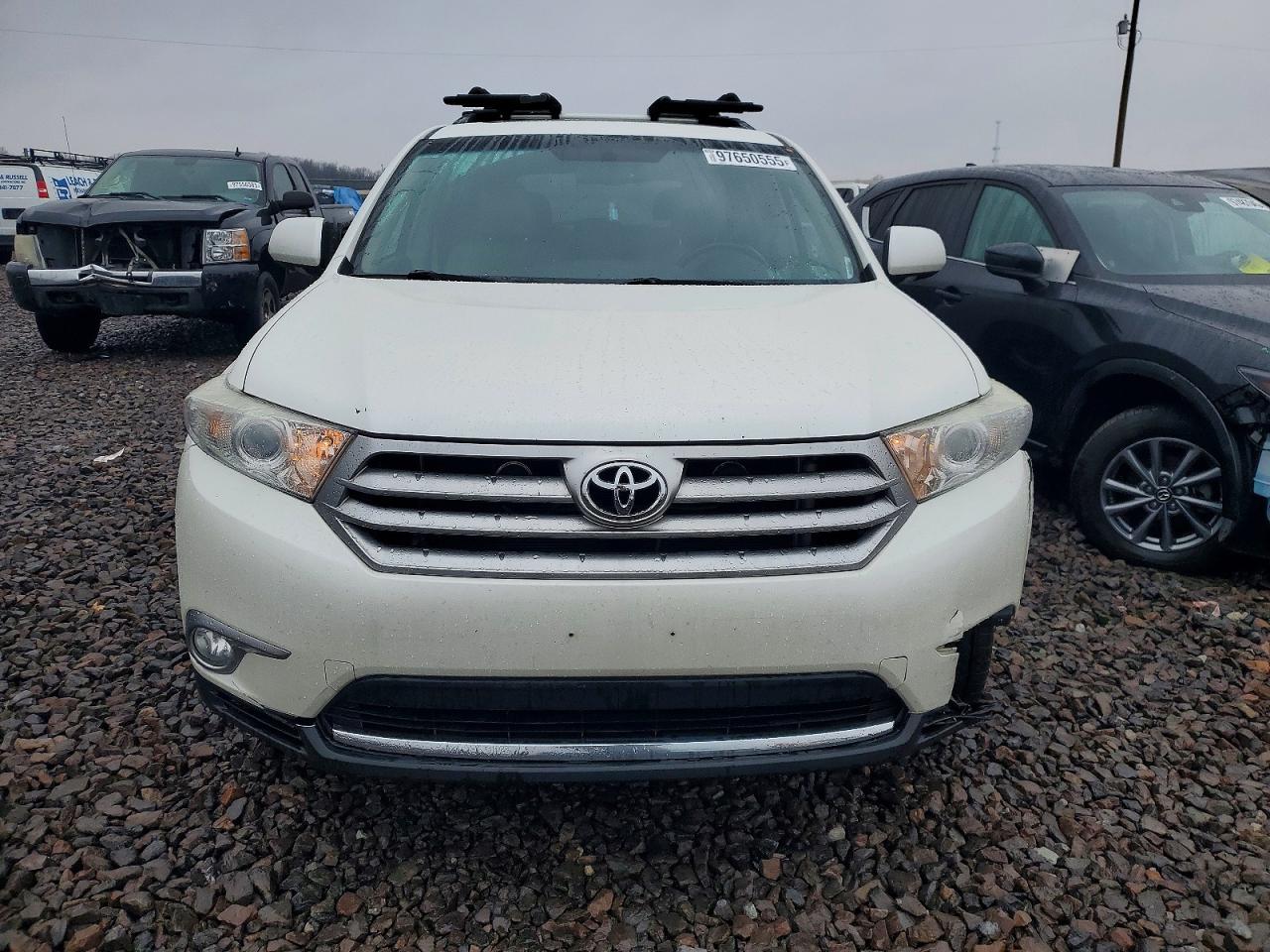 2011 TOYOTA HIGHLANDER LIMITED photo 9