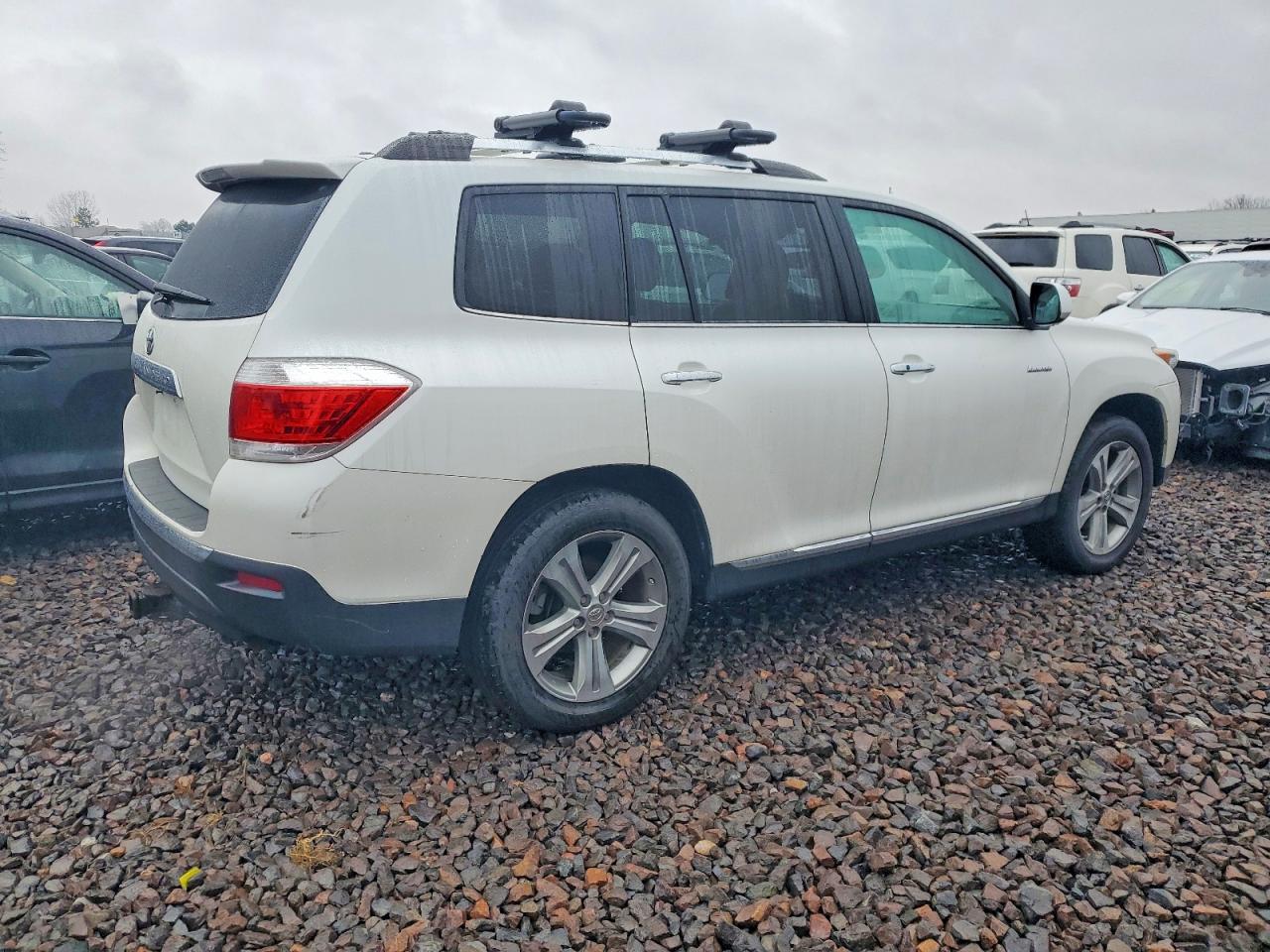 2011 TOYOTA HIGHLANDER LIMITED photo 5