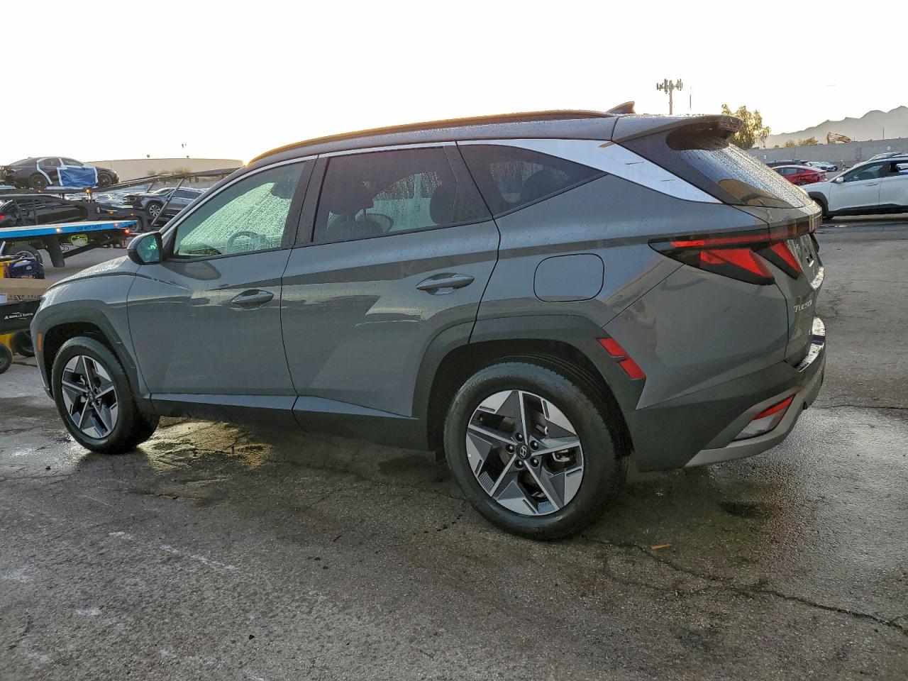 2025 HYUNDAI TUCSON SEL photo 2