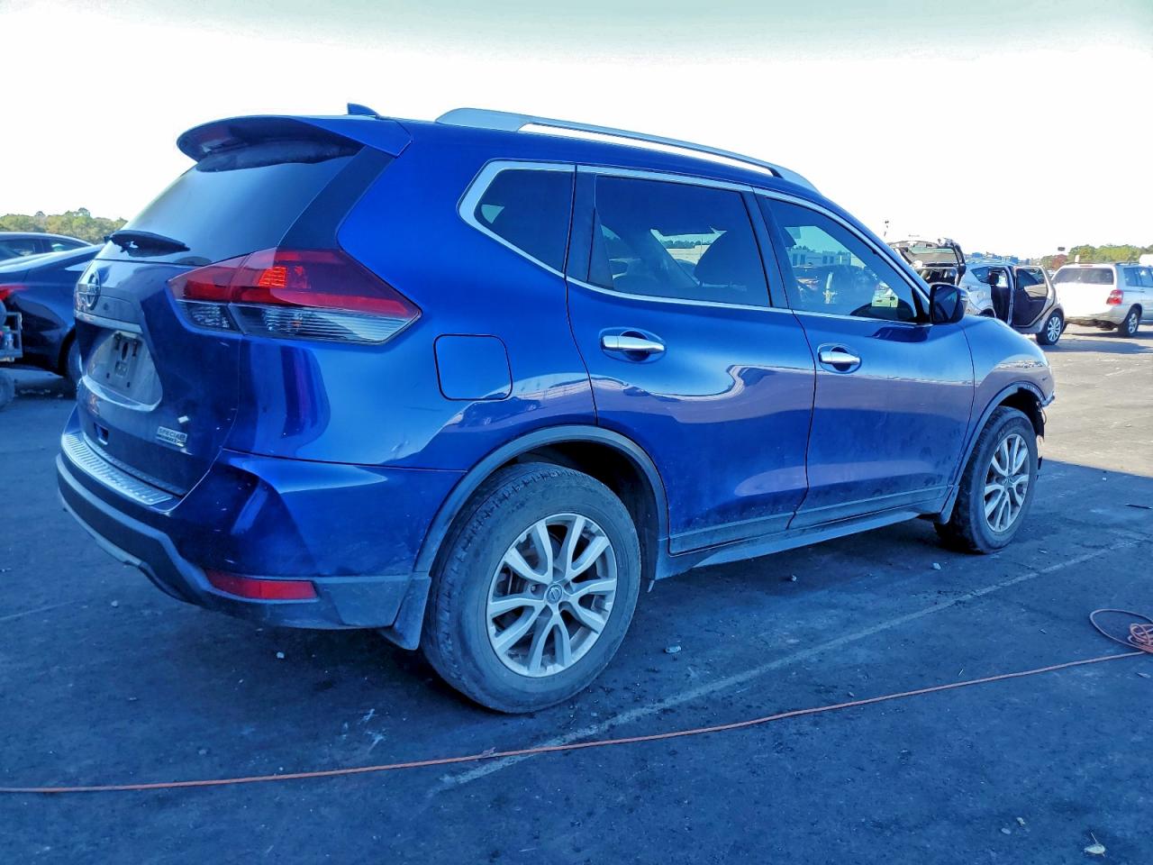 2020 NISSAN ROGUE photo 3
