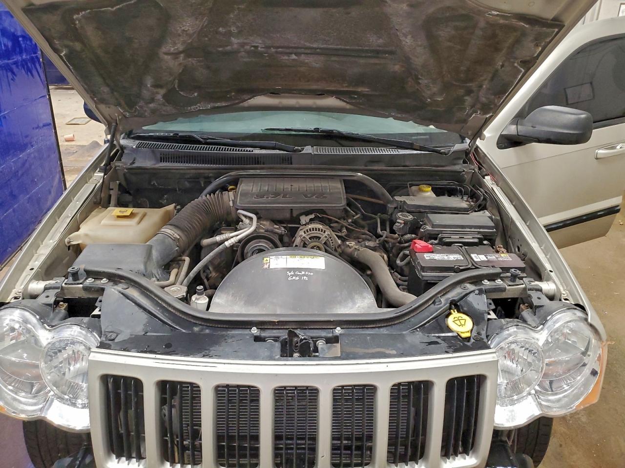 2008 JEEP GRAND CHEROKEE LAREDO photo 12
