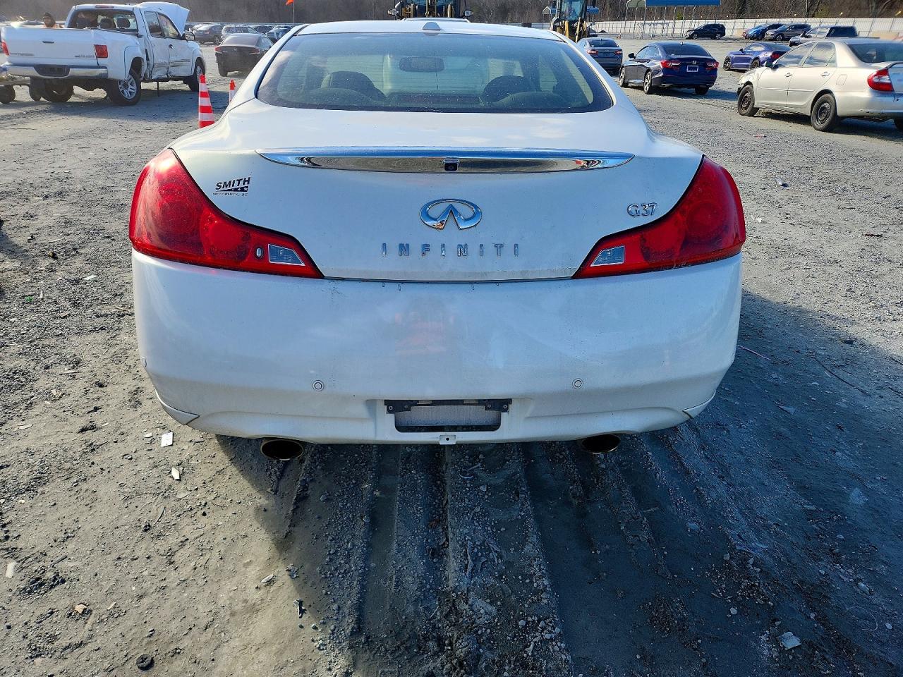 2013 INFINITI G37 JOURNEY photo 6