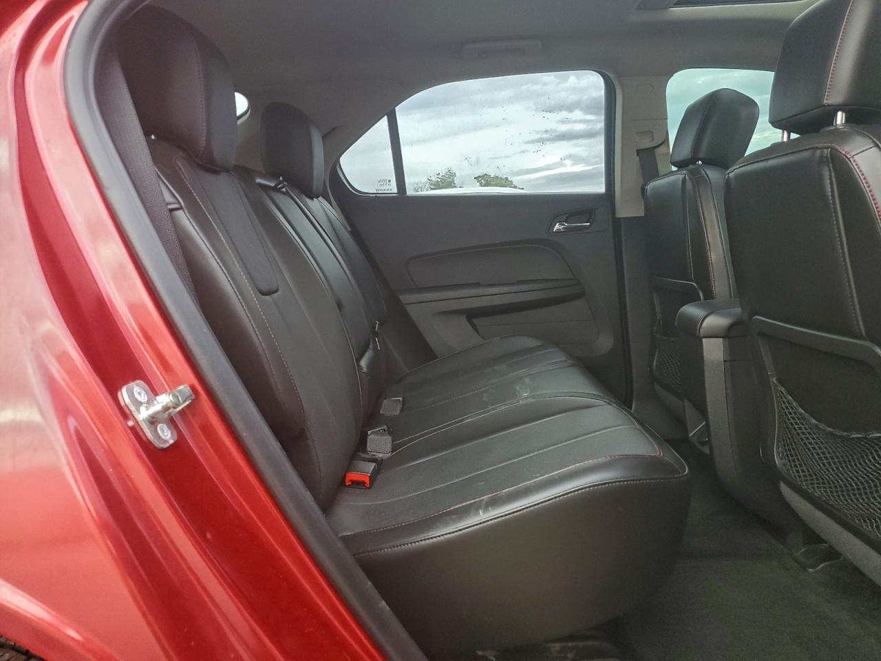 2015 CHEVROLET EQUINOX photo 11
