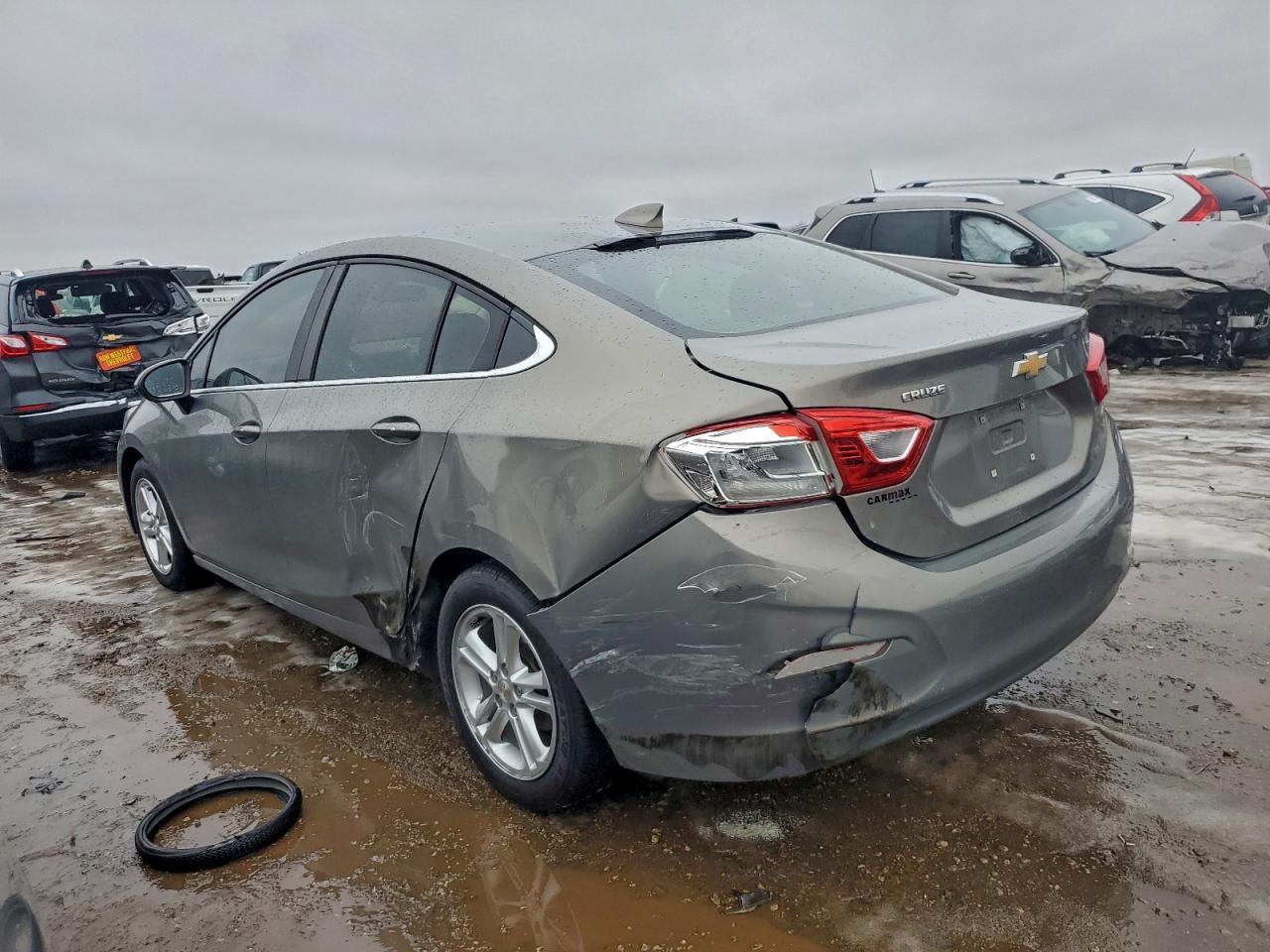 2017 CHEVROLET CRUZE LT photo 2