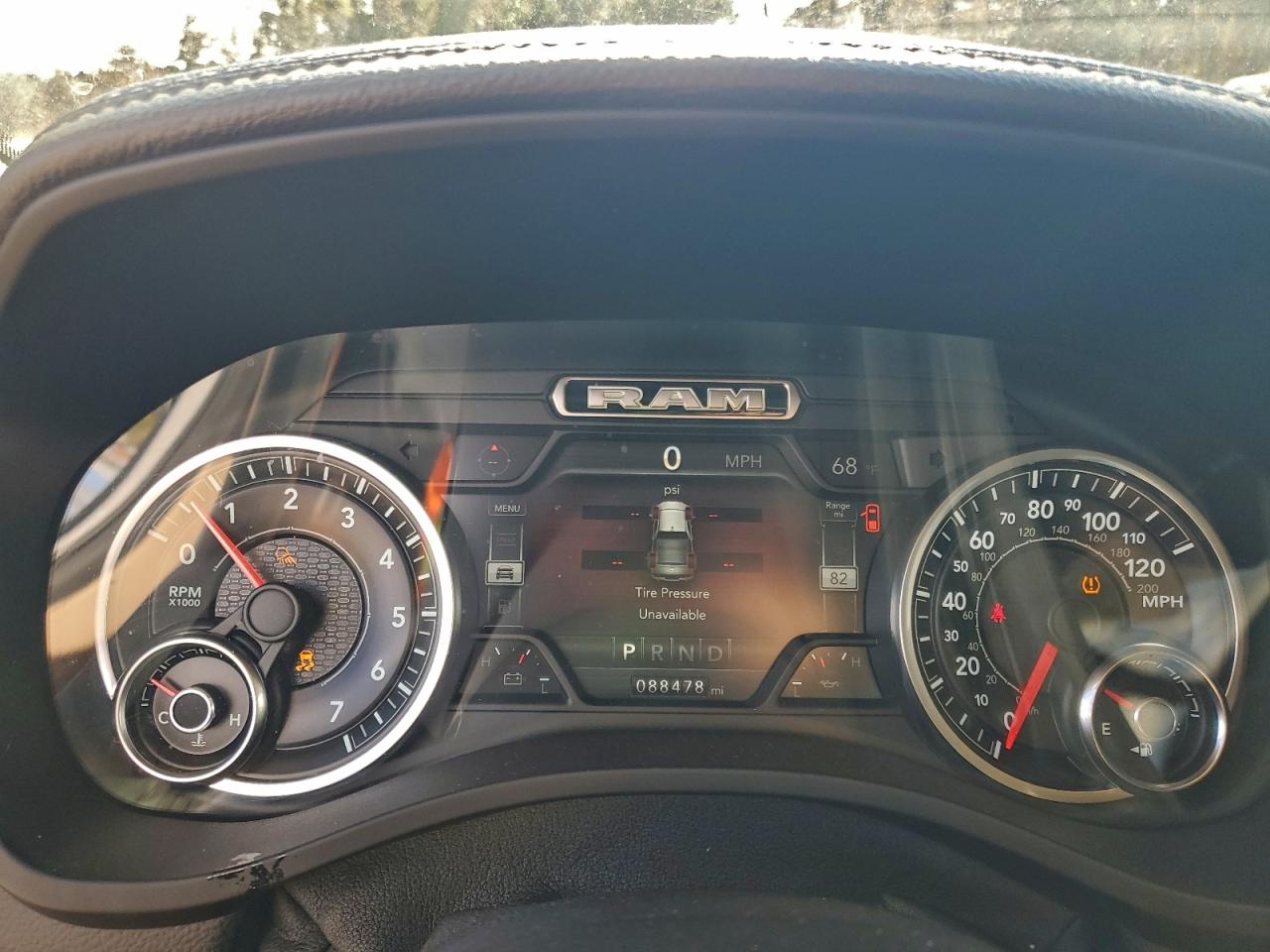 2019 RAM 1500 LARAMIE photo 9
