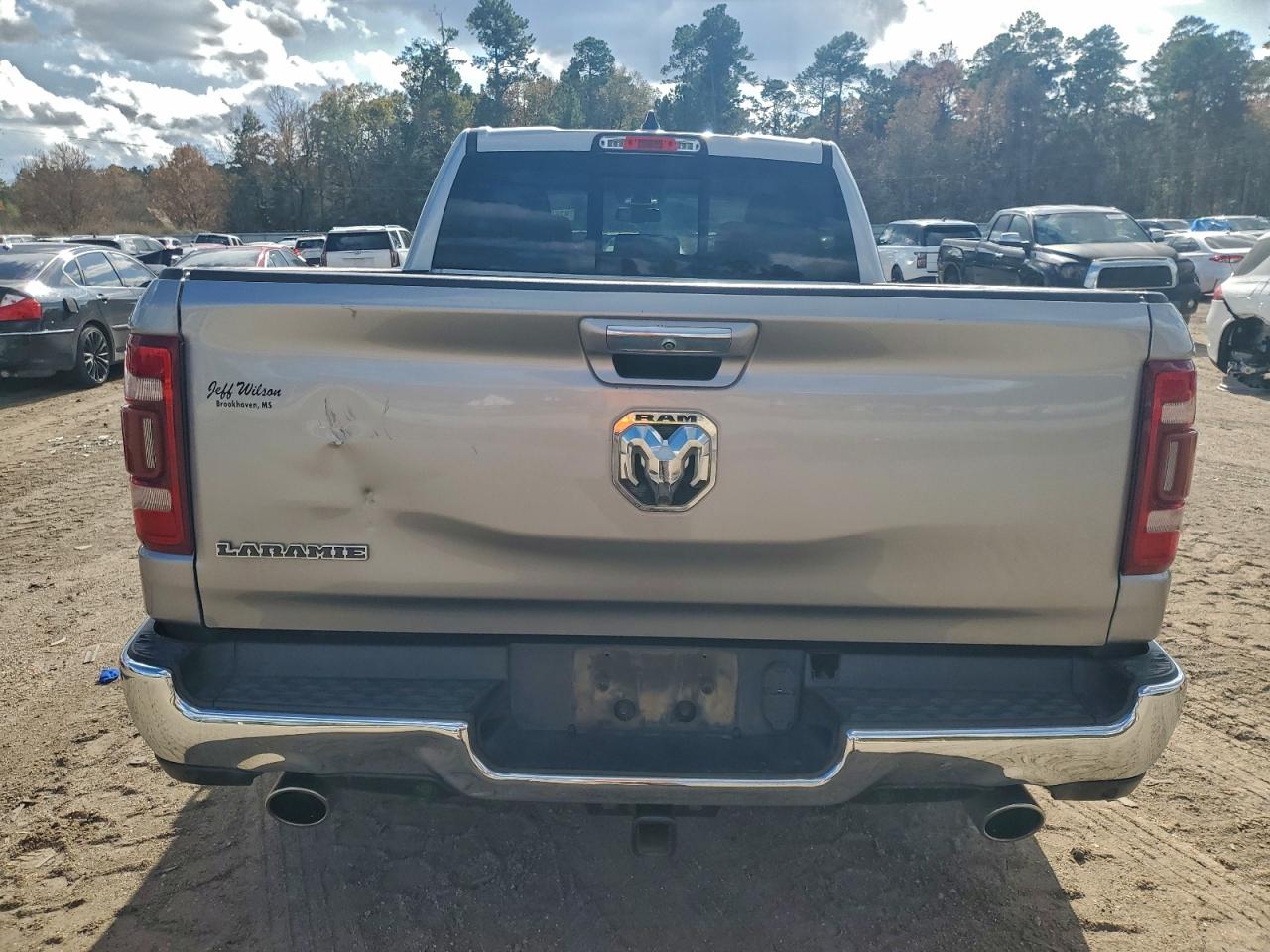 2019 RAM 1500 LARAMIE photo 6