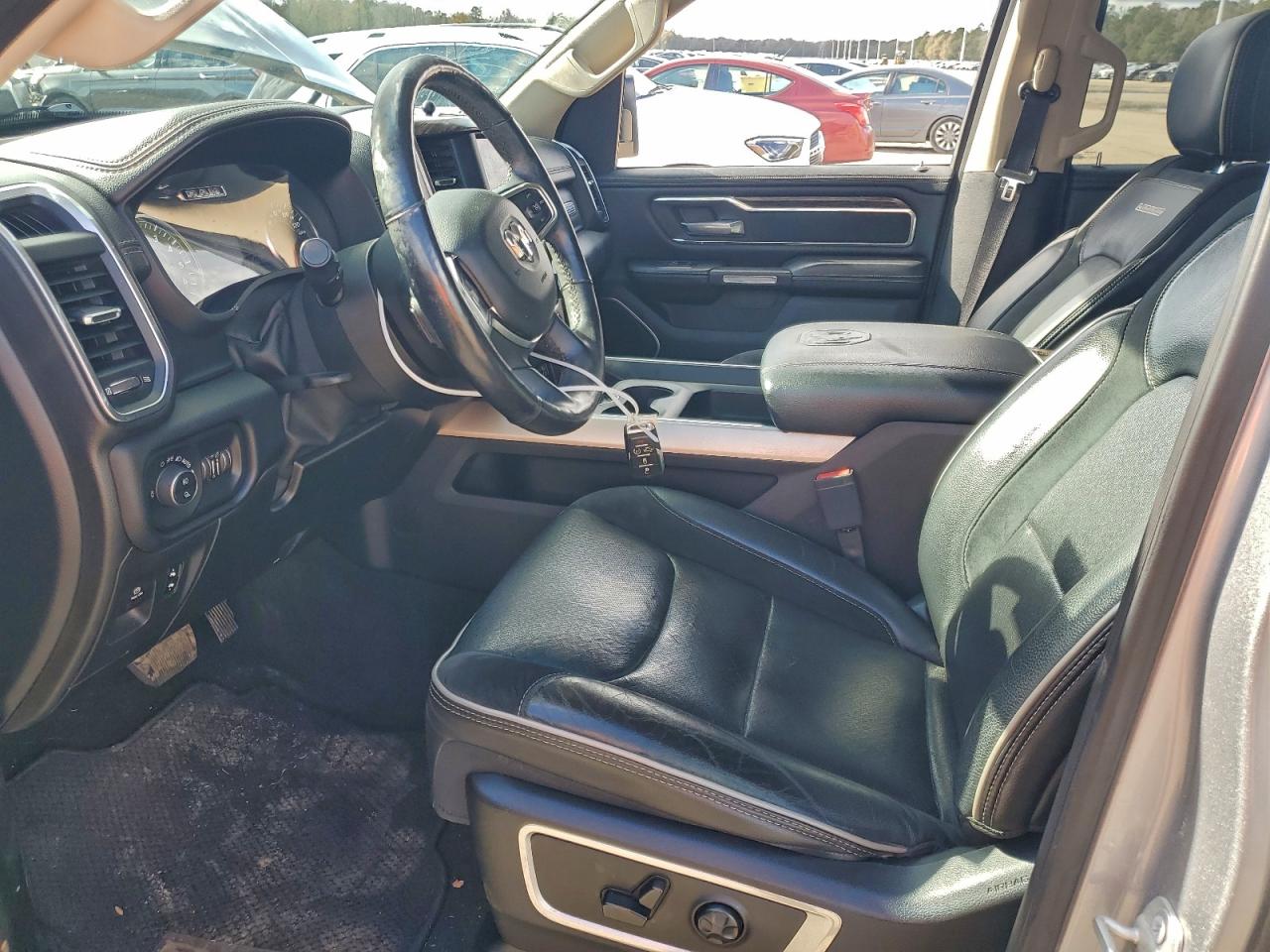2019 RAM 1500 LARAMIE photo 7