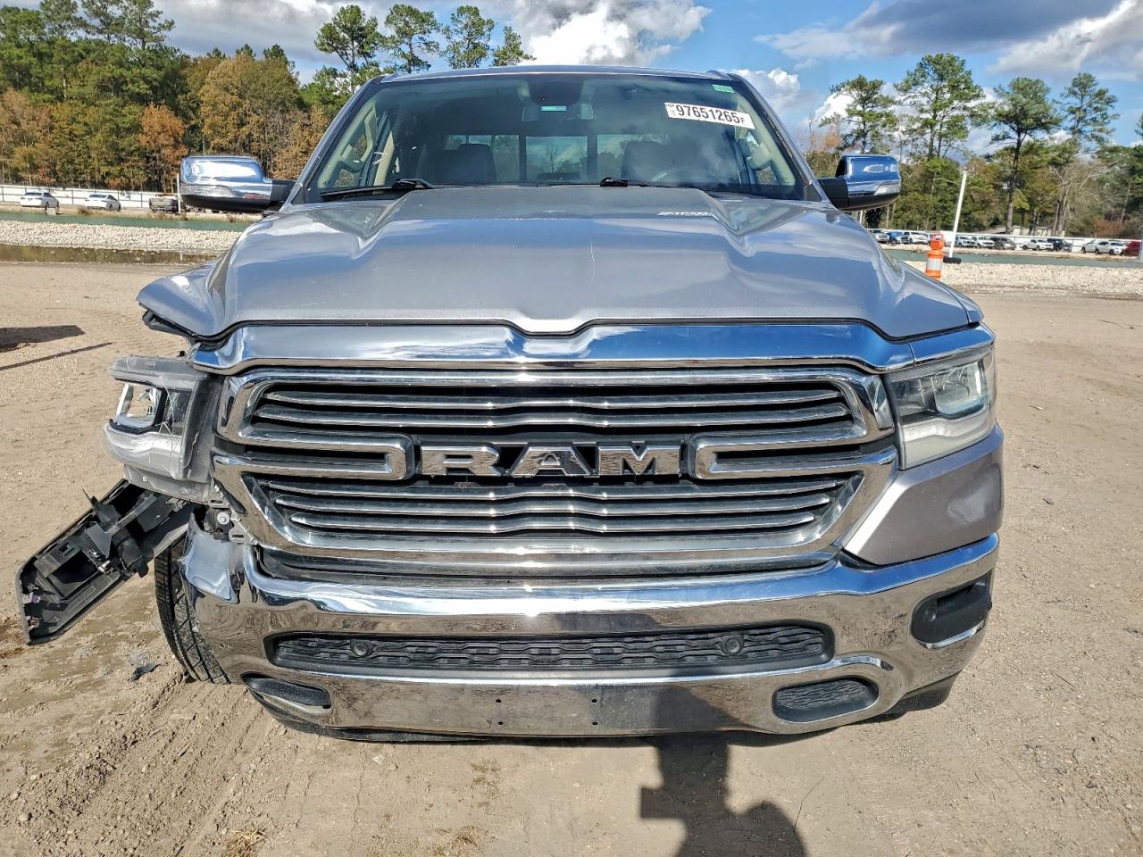 2019 RAM 1500 LARAMIE photo 5