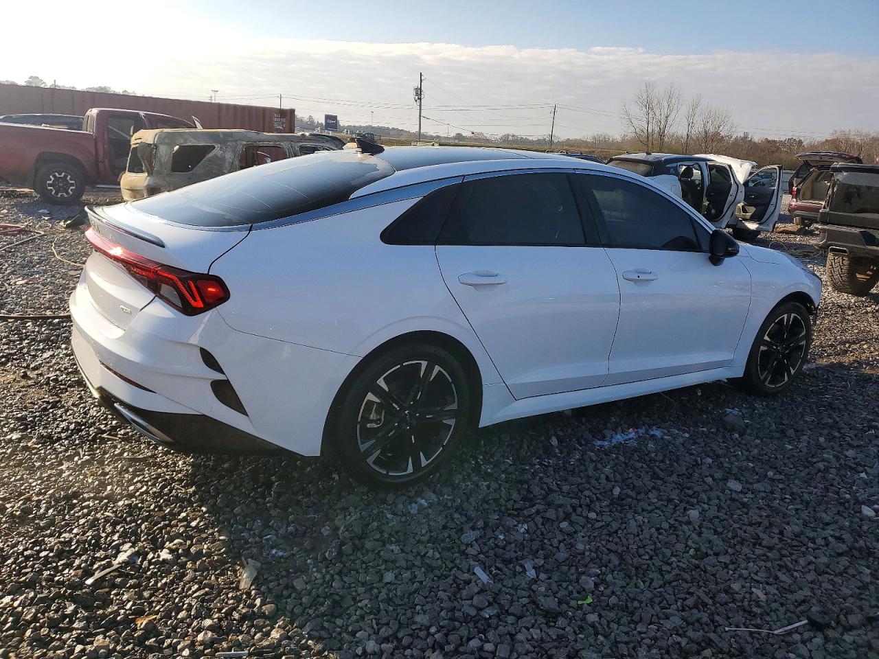 2023 KIA K5 GT LINE photo 3