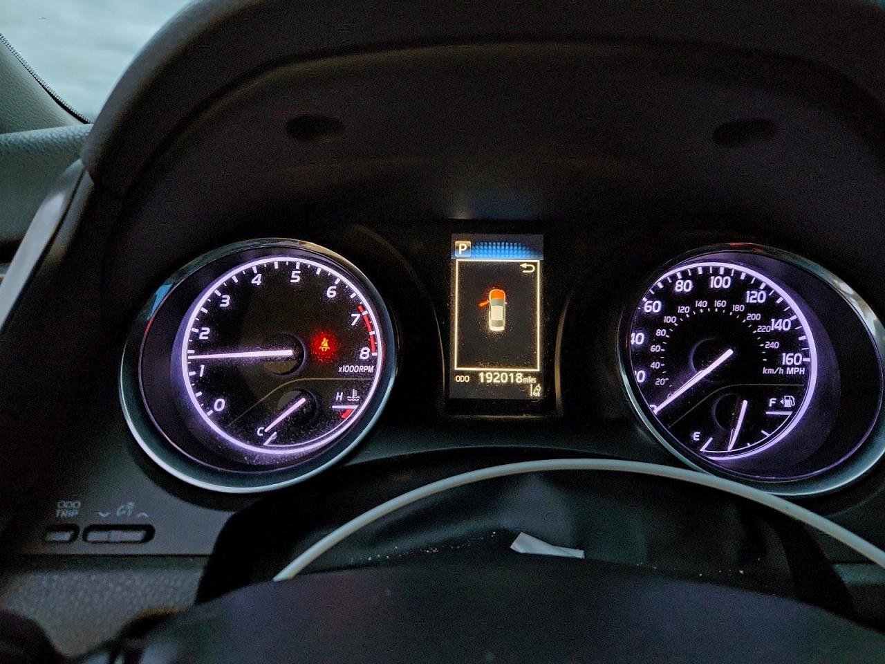 2020 TOYOTA CAMRY SE photo 17
