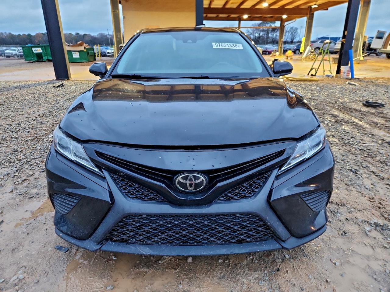 2020 TOYOTA CAMRY SE photo 9