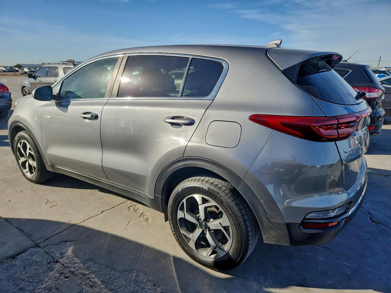 2021 KIA SPORTAGE LX photo 2