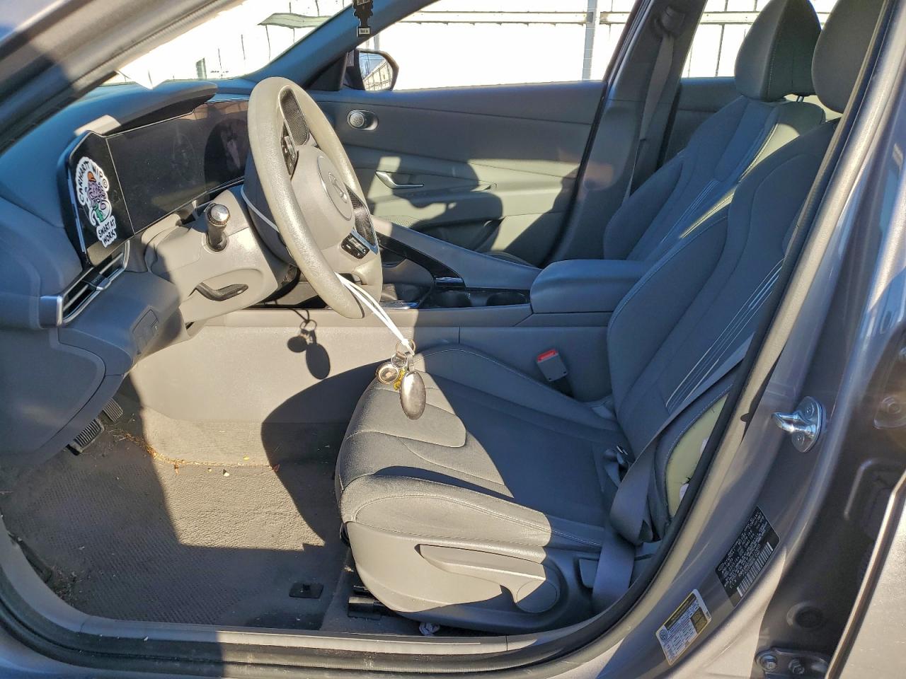 2024 HYUNDAI ELANTRA BLUE photo 7