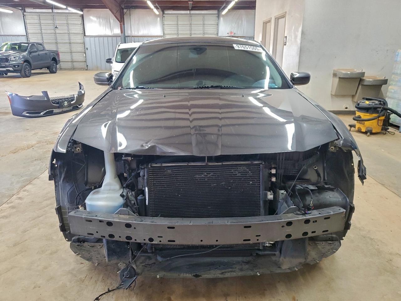 2018 CHRYSLER 300 TOURING photo 5