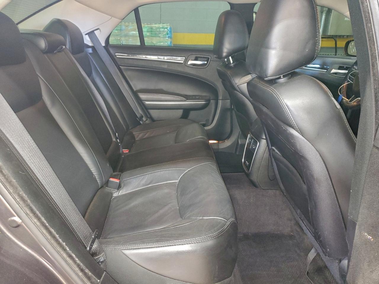 2018 CHRYSLER 300 TOURING photo 10