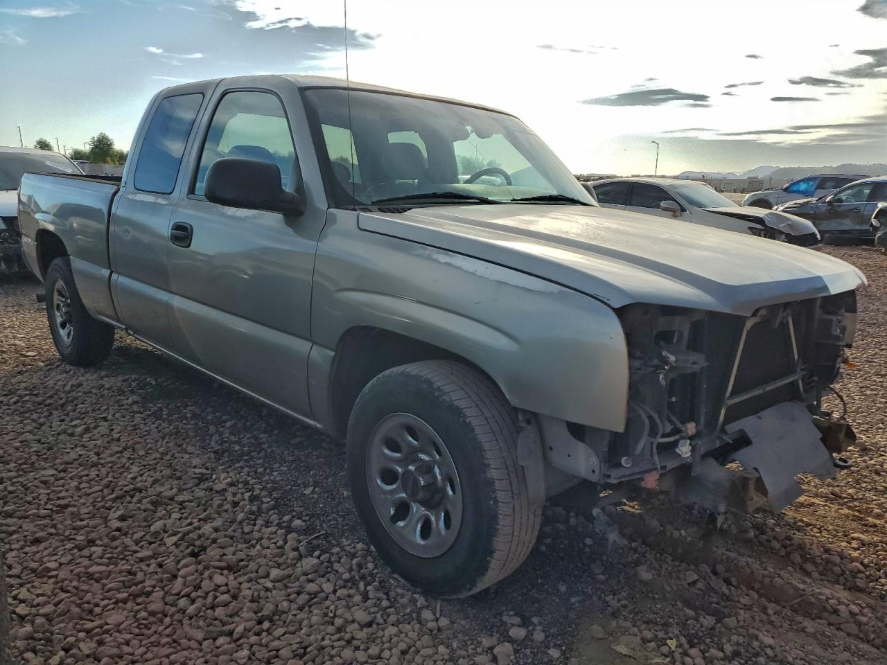 2003 CHEVROLET SILVERADO C1500 photo 4