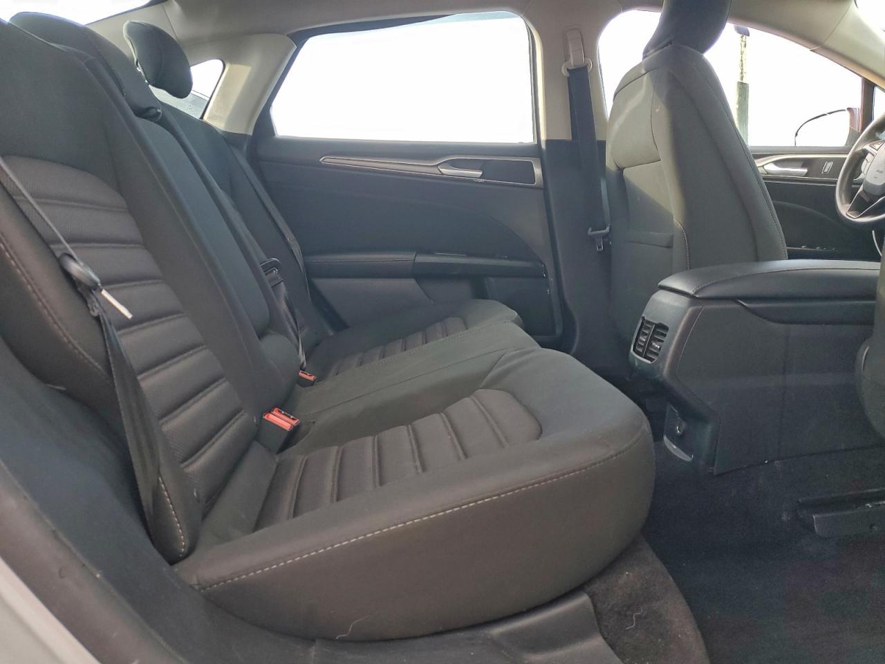 2017 FORD FUSION SE photo 10