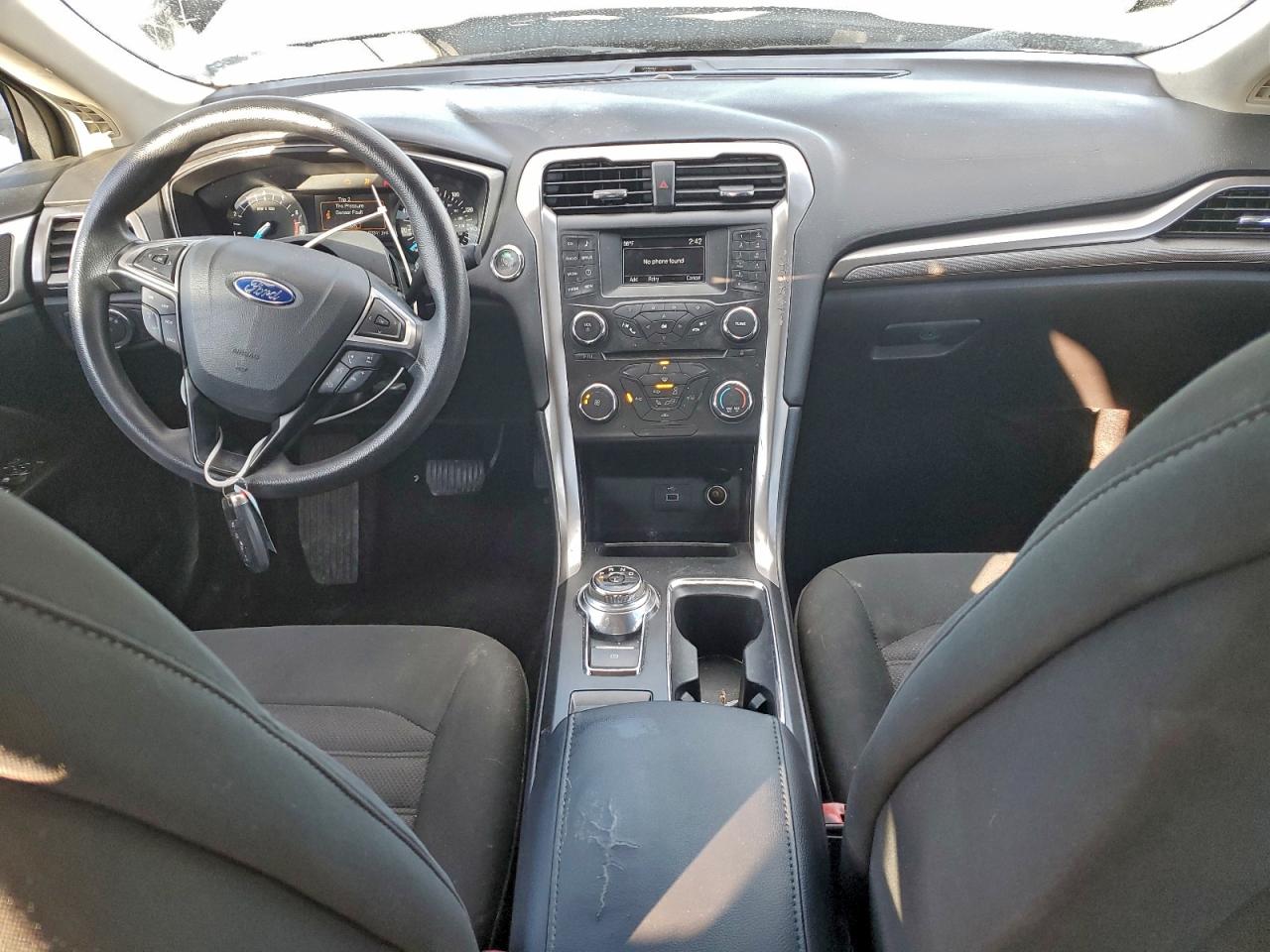 2017 FORD FUSION SE photo 8