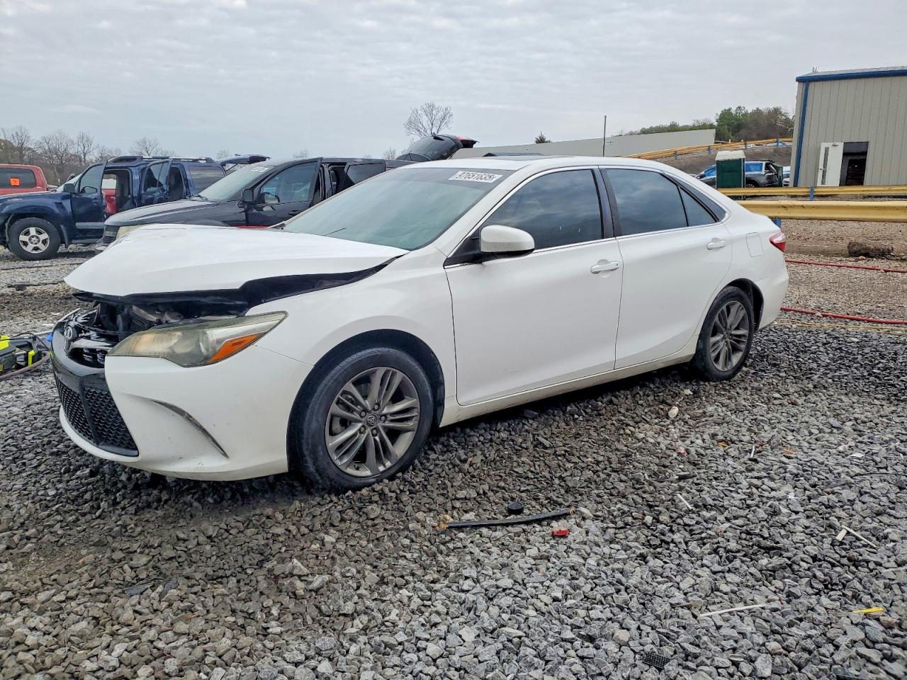 2016 TOYOTA CAMRY