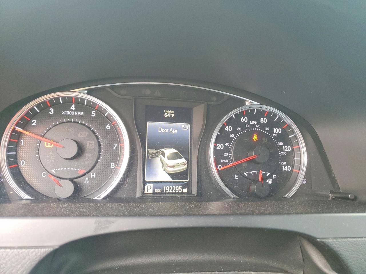 2016 TOYOTA CAMRY LE photo 9