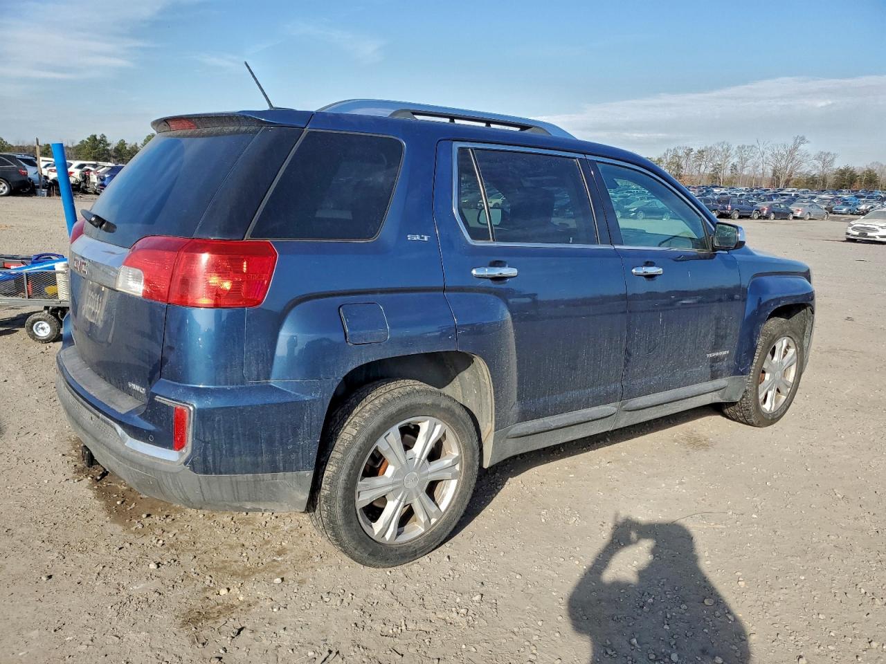 2017 GMC TERRAIN photo 3