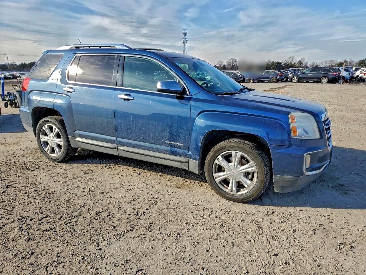 2017 GMC TERRAIN photo 4