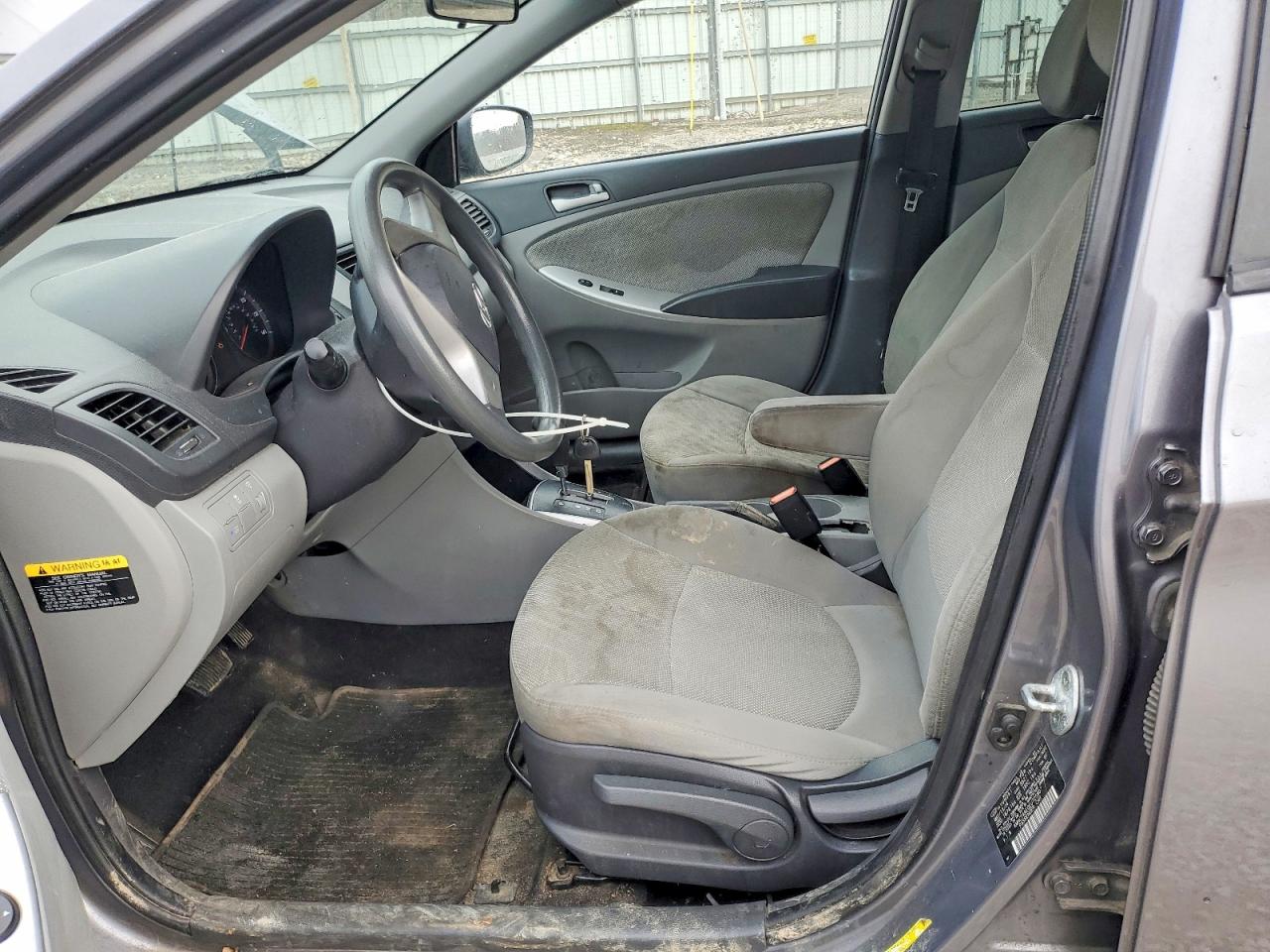 2014 HYUNDAI ACCENT GLS photo 7