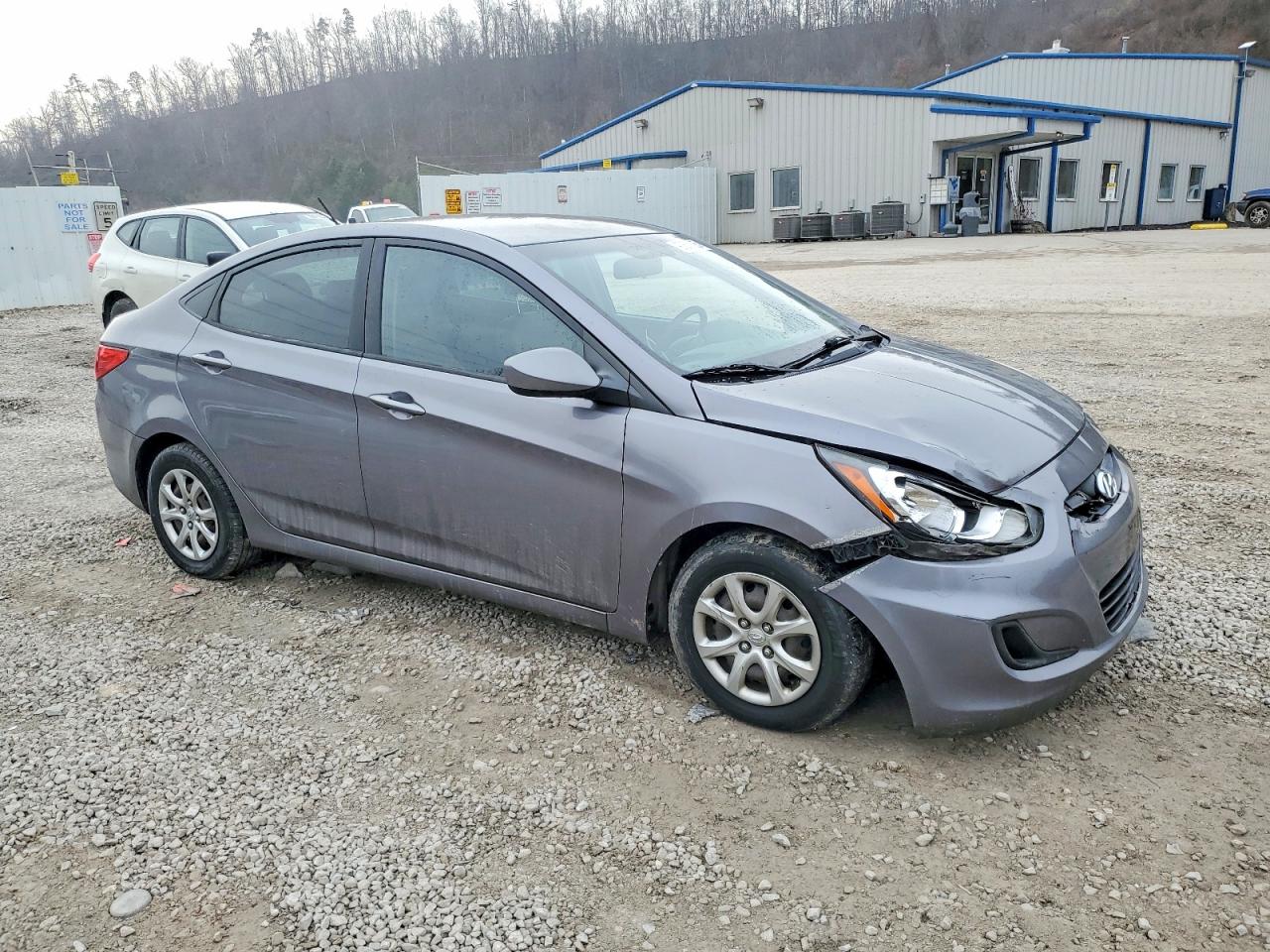 2014 HYUNDAI ACCENT GLS photo 4