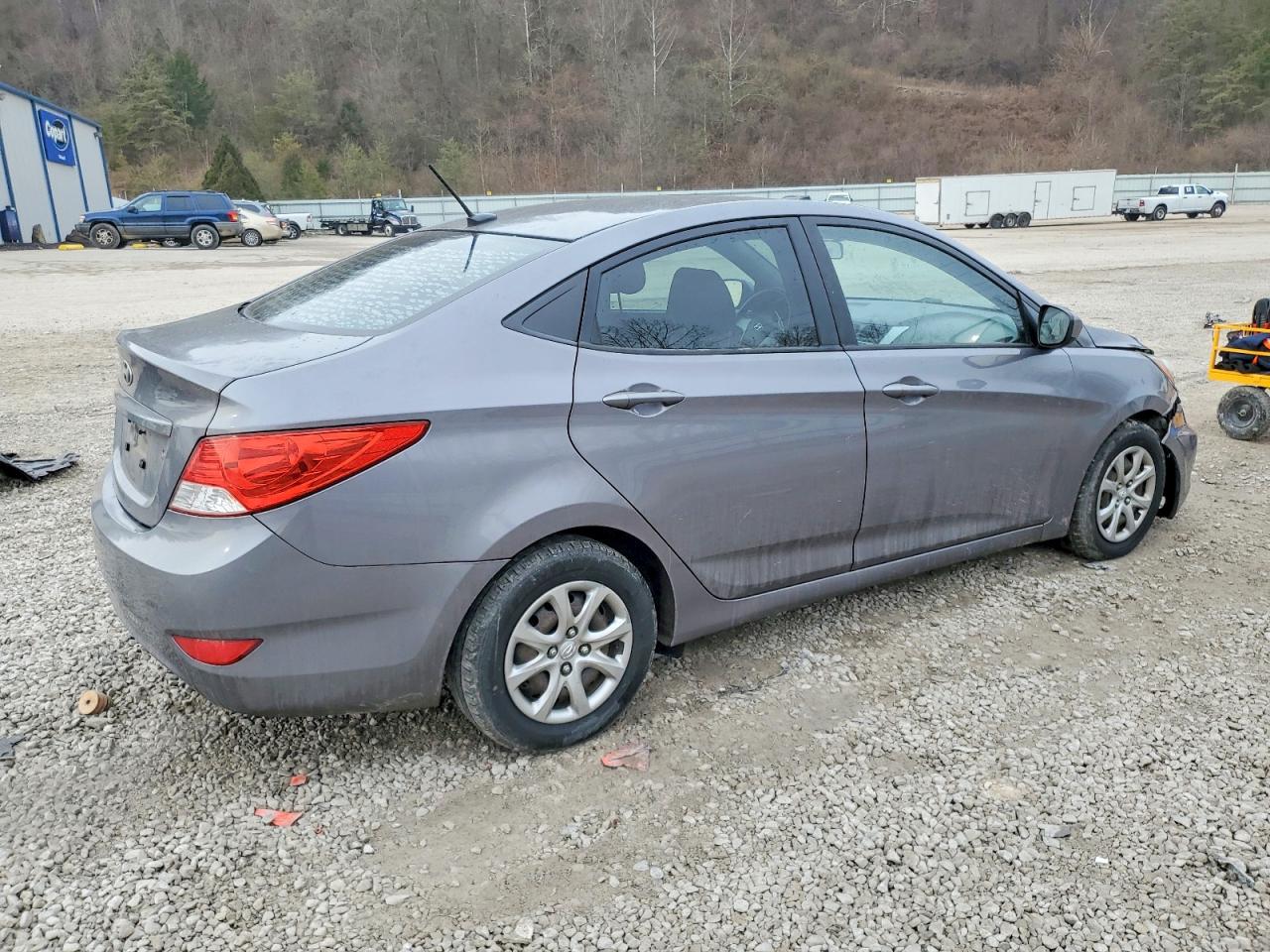2014 HYUNDAI ACCENT GLS photo 3
