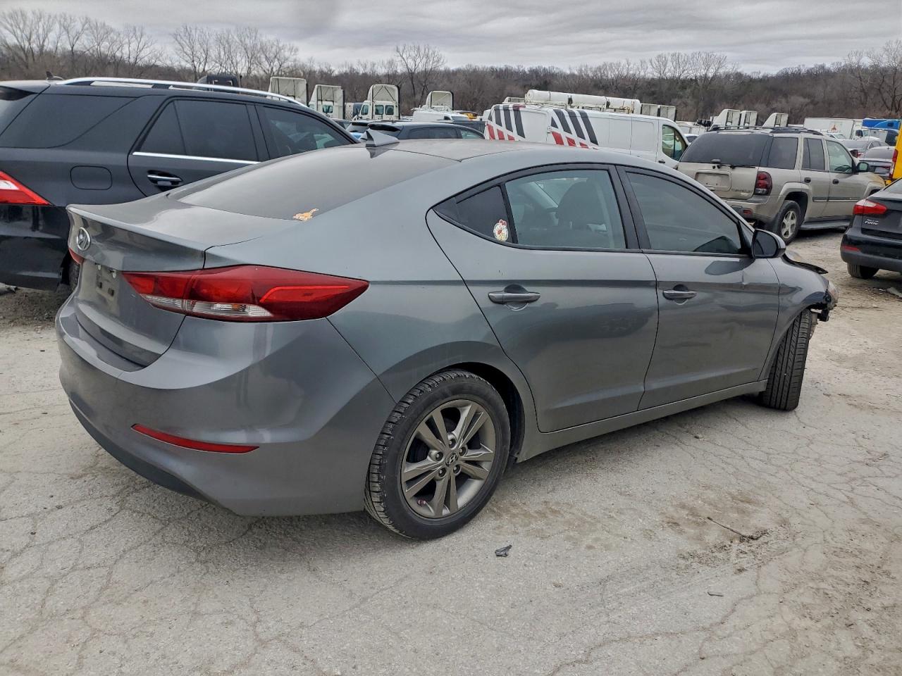 2017 HYUNDAI ELANTRA SE photo 3