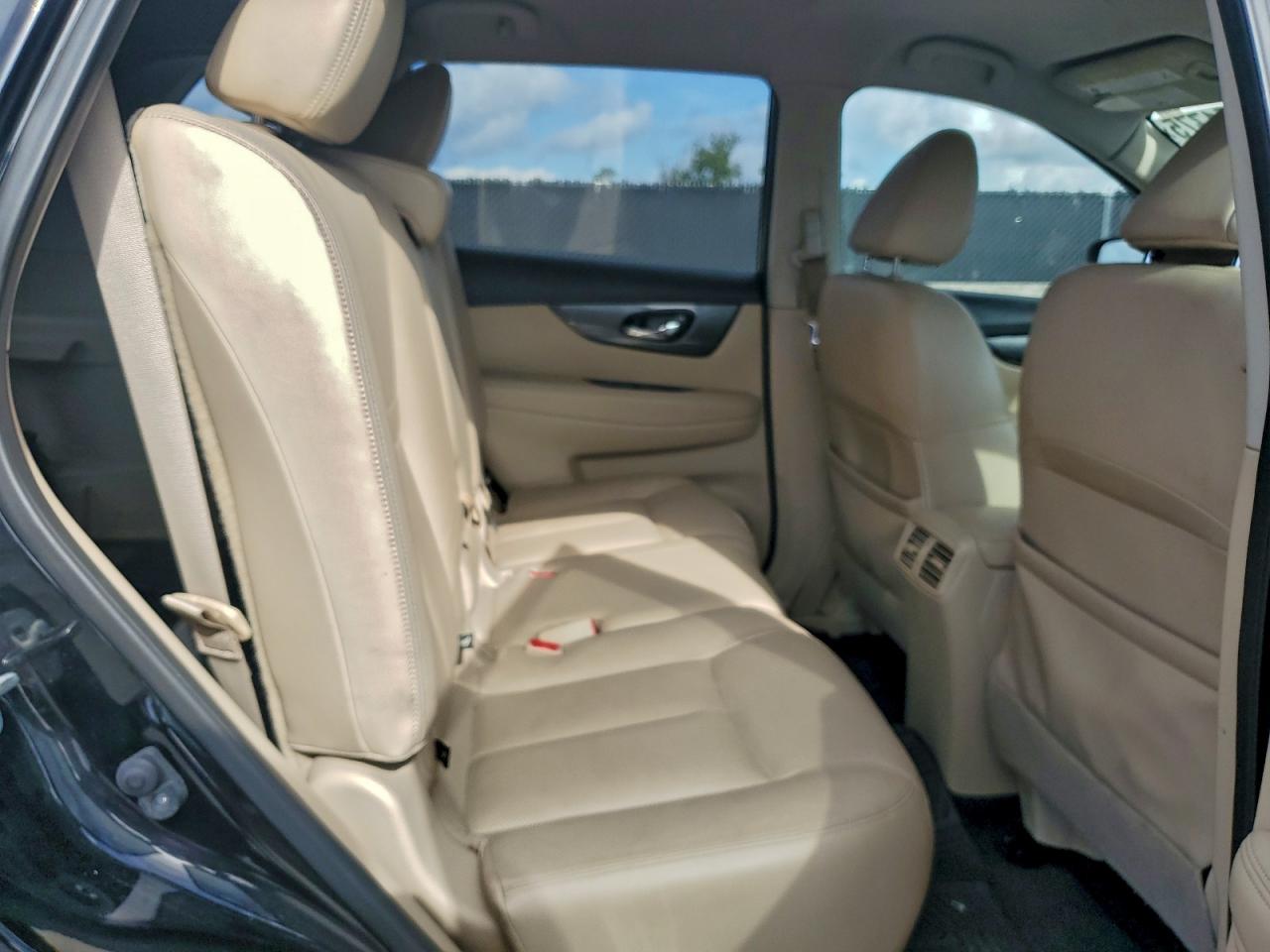 2016 NISSAN ROGUE S photo 11