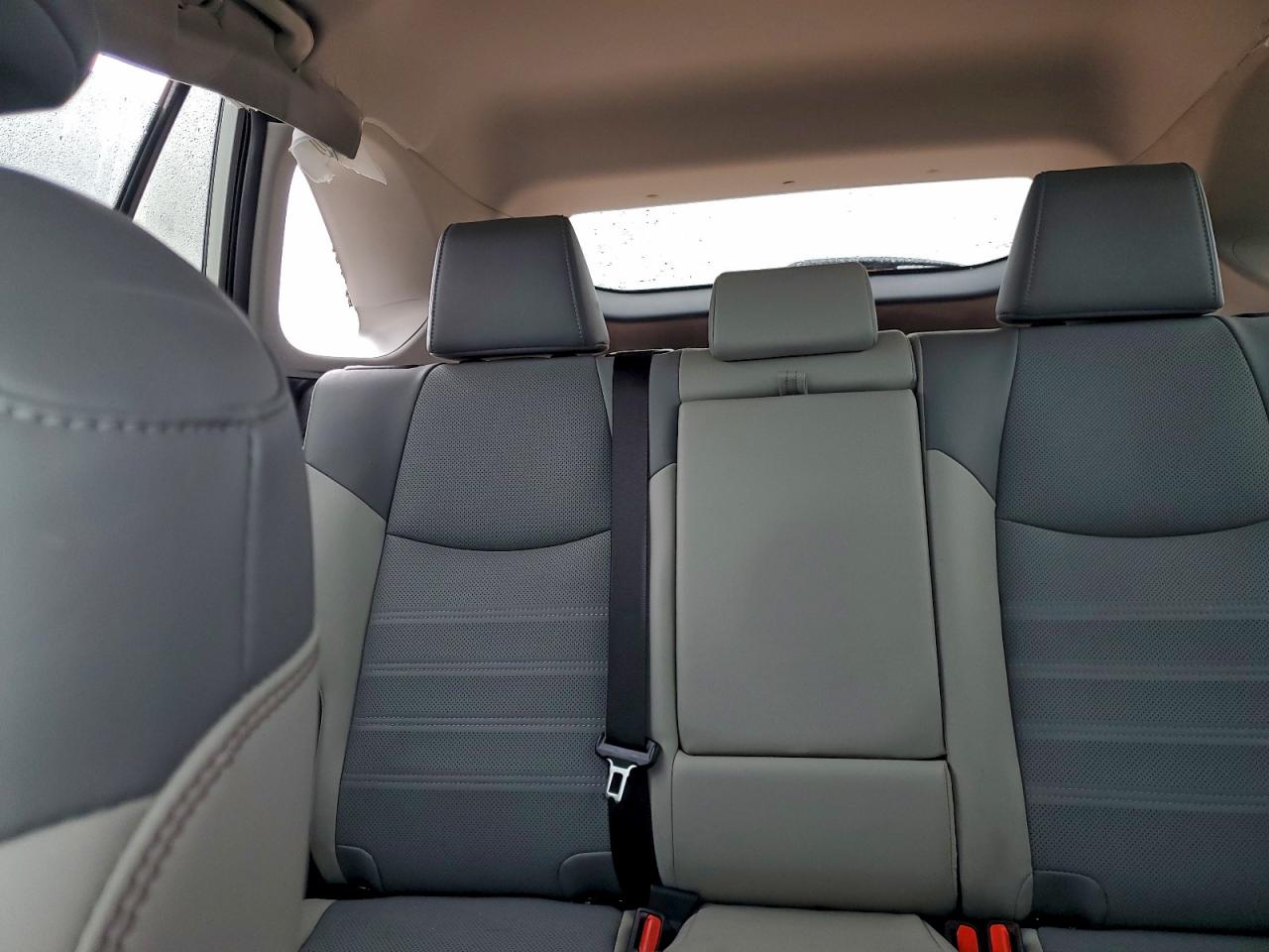 2024 TOYOTA RAV4 LIMITED photo 10