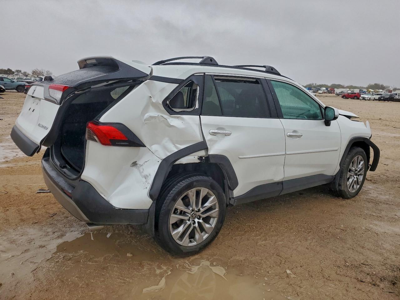 2024 TOYOTA RAV4 LIMITED photo 3
