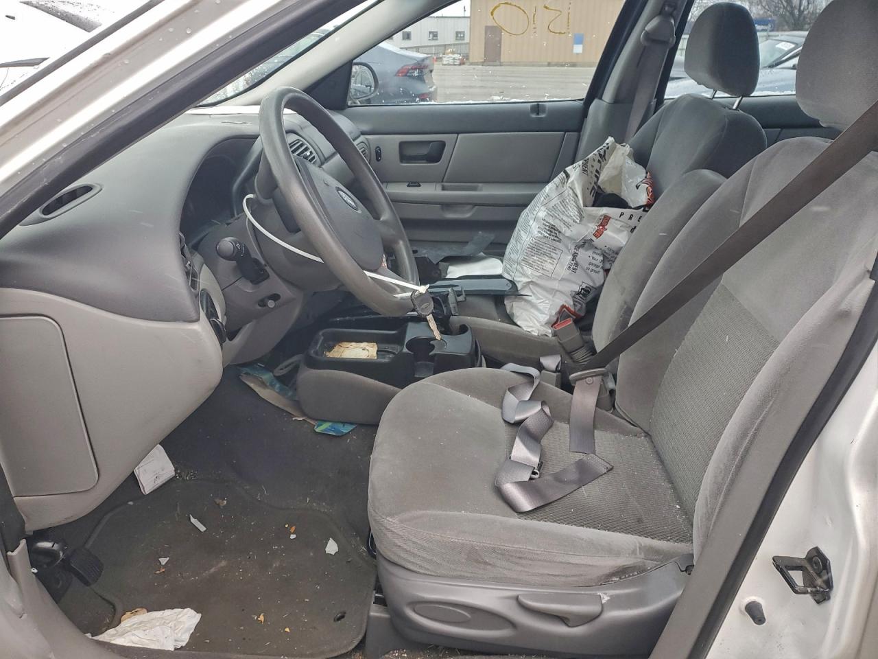 2005 FORD TAURUS SE photo 7