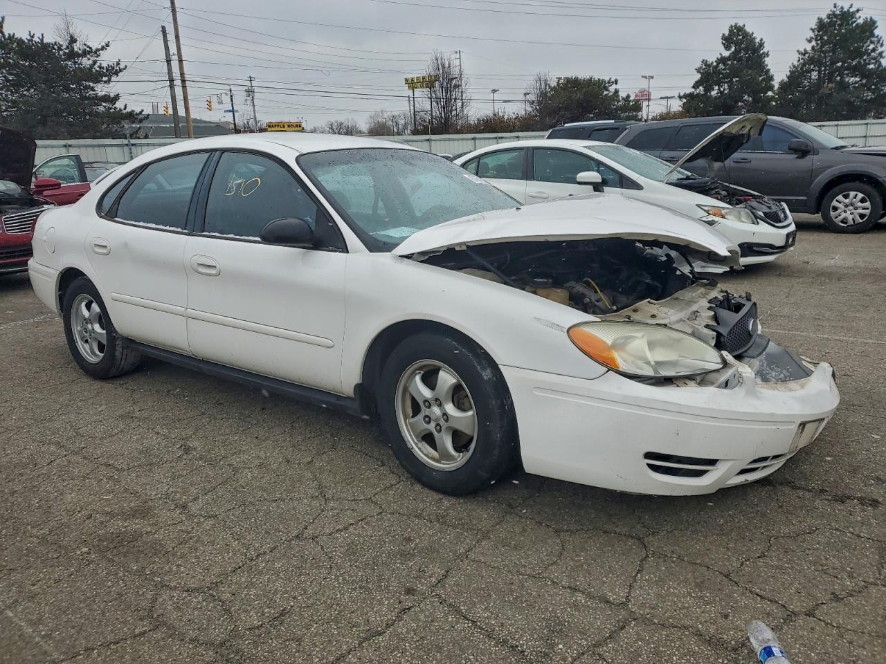 2005 FORD TAURUS SE photo 4