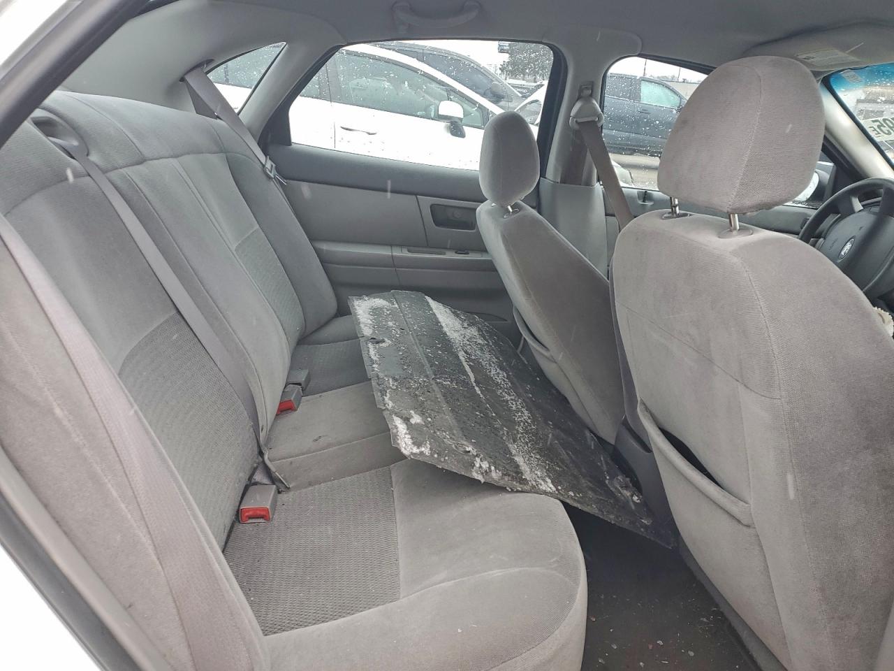 2005 FORD TAURUS SE photo 10
