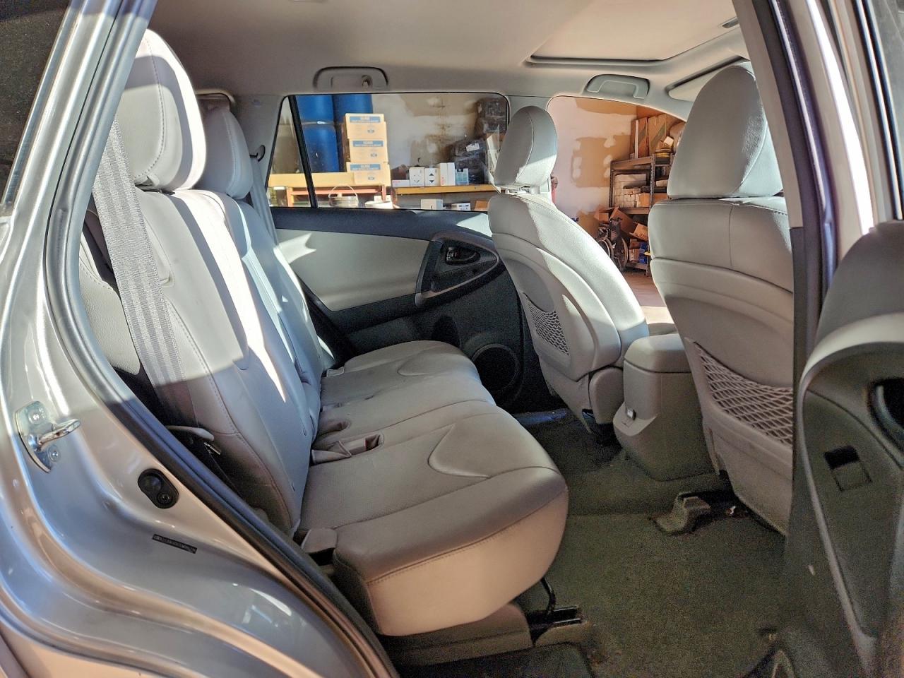 2012 TOYOTA RAV4 LIMITED photo 10