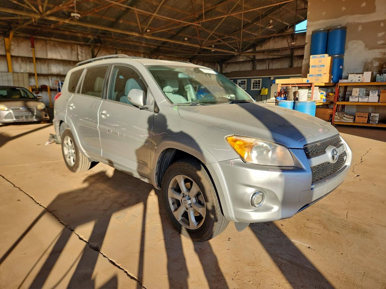 2012 TOYOTA RAV4 LIMITED photo 4